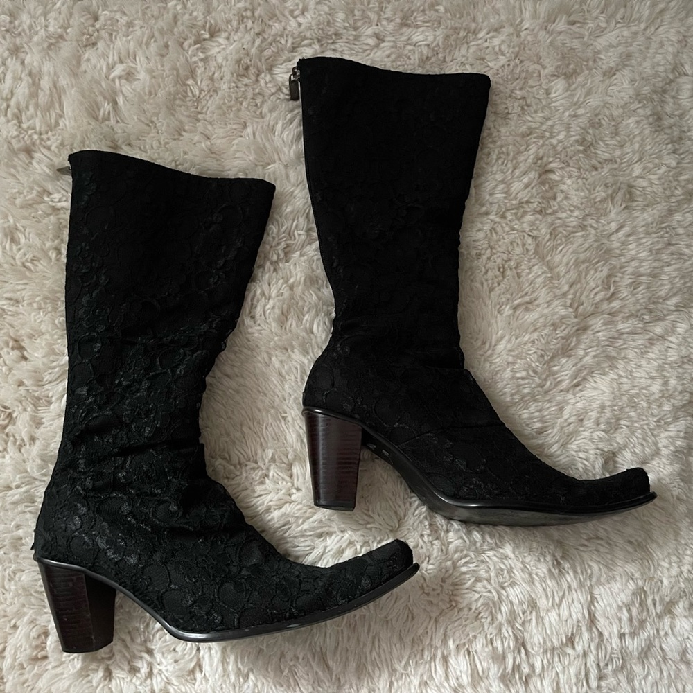 Tiramisu Black Lace Over Suede Western Style Boots